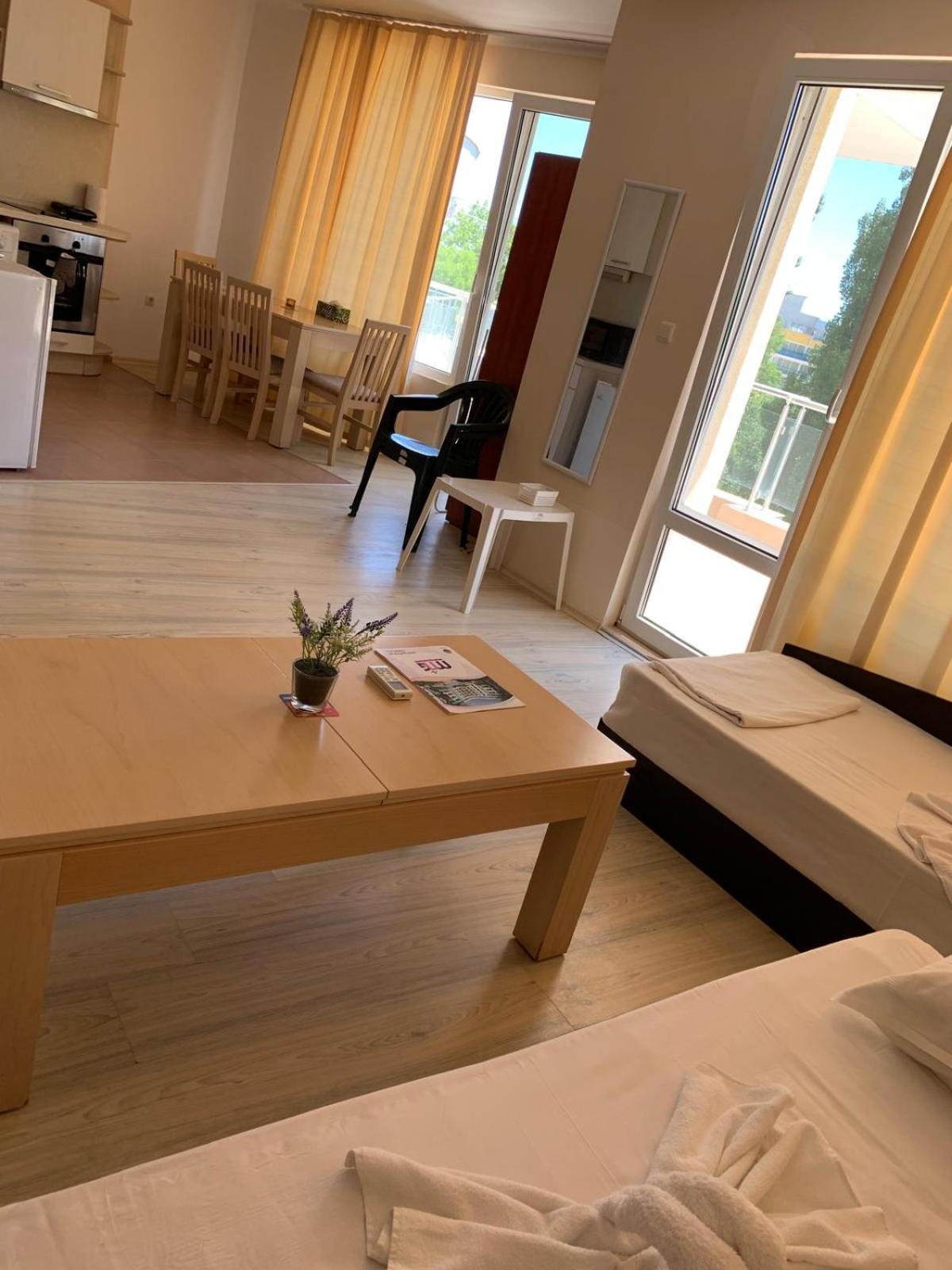 Mng Holiday Yassen Apartments Sunny Beach Esterno foto