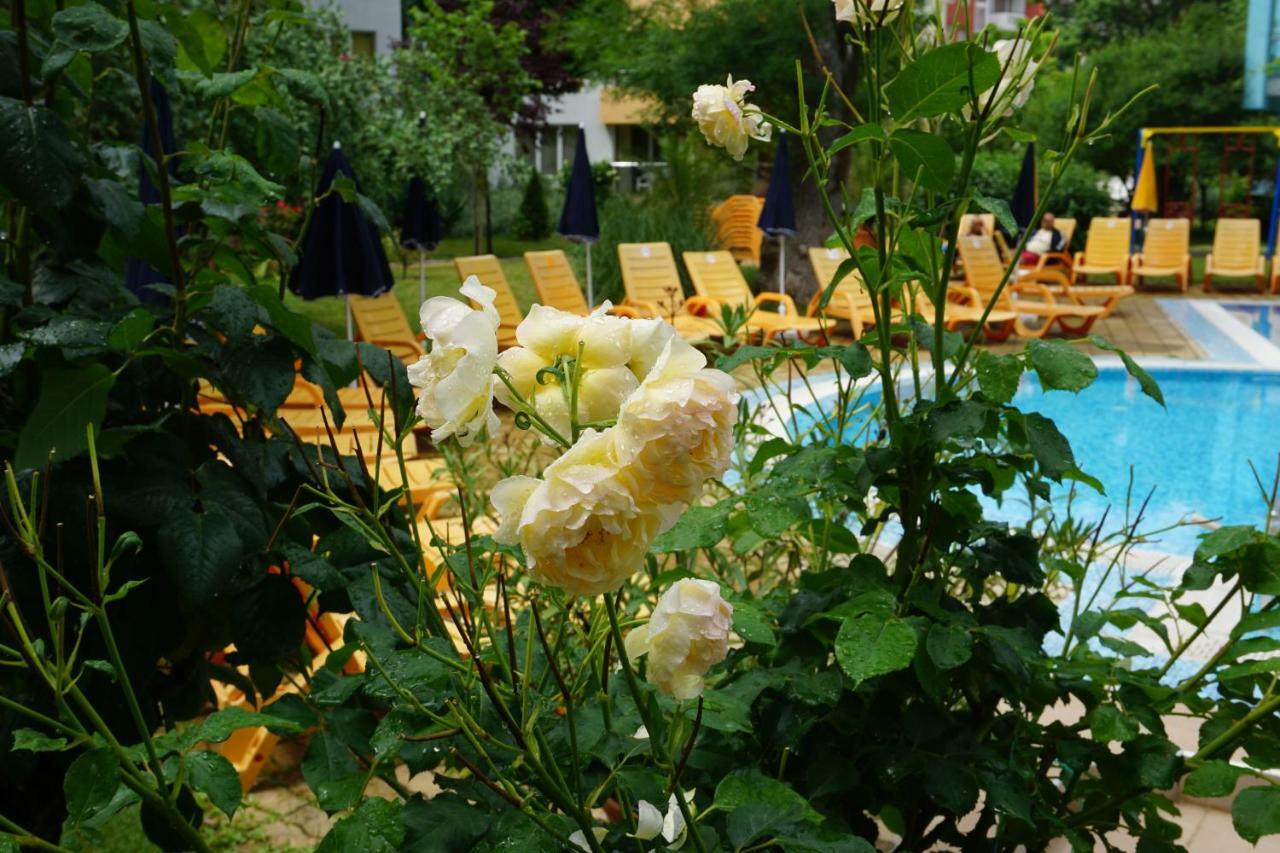 Mng Holiday Yassen Apartments Sunny Beach Esterno foto